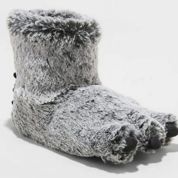 Cat & Jack Other - Cat & Jack Fuzzy Gray Slippers